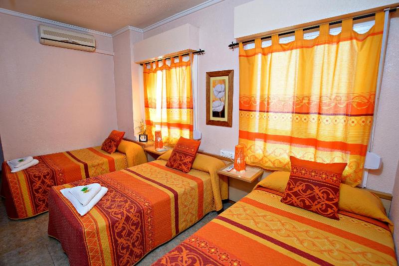 Triple Room image 3