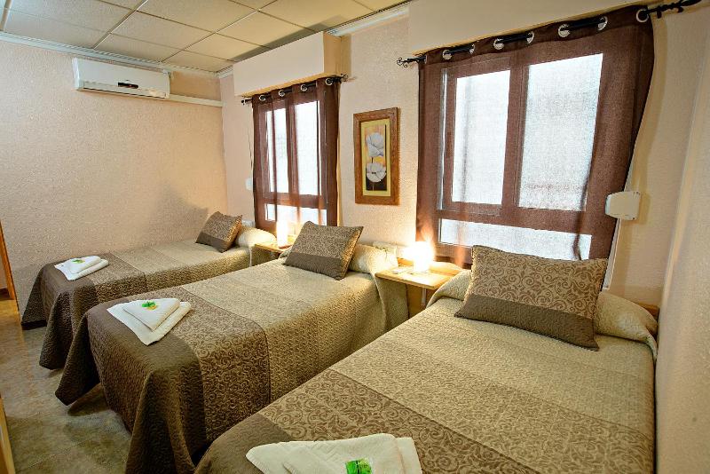 Triple Room image 4