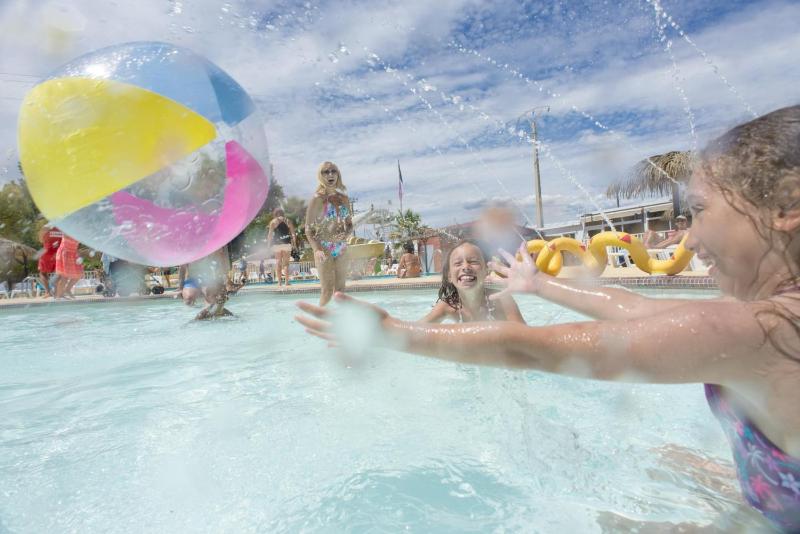 Camping Officiel Siblu le Montourey - image 43