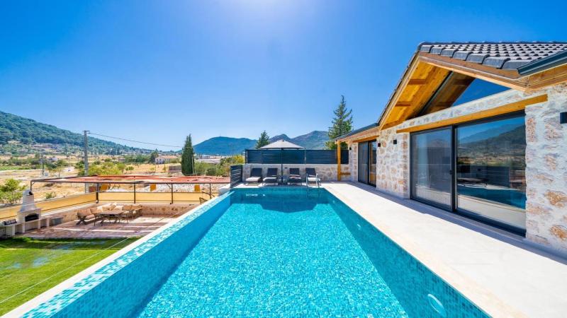 Sarıbelen 2 bedroom villa with private pool hot tub - image 10