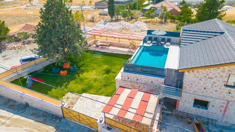 Sarıbelen 2 bedroom villa with private pool hot tub - image 20
