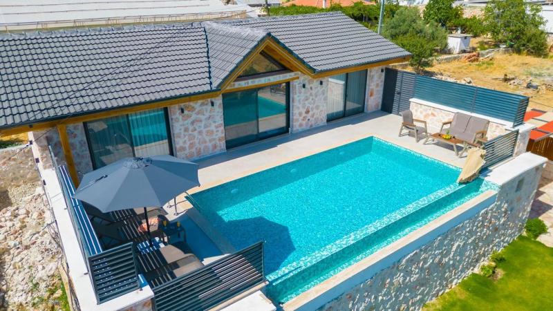 Sarıbelen 2 bedroom villa with private pool hot tub - image 13