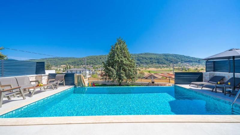 Sarıbelen 2 bedroom villa with private pool hot tub - image 24