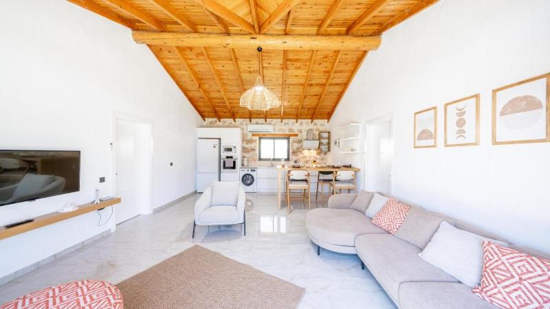 Sarıbelen 2 bedroom villa with private pool hot tub - image 6