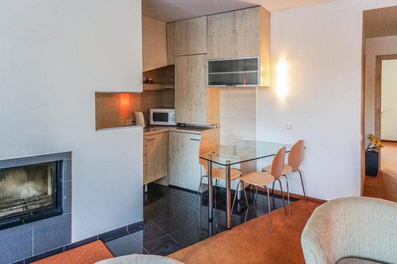 Comfort One-Bedroom Apartment (2 Adults + 2 Children) image 3