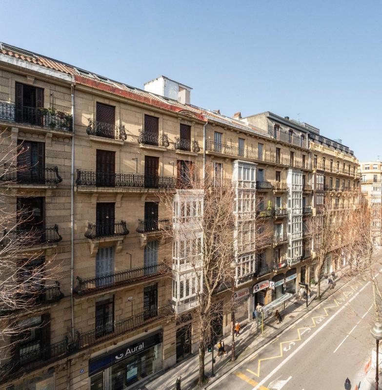 Palacio Bellas Artes San Sebastian Curio Collection by Hilton - image 12