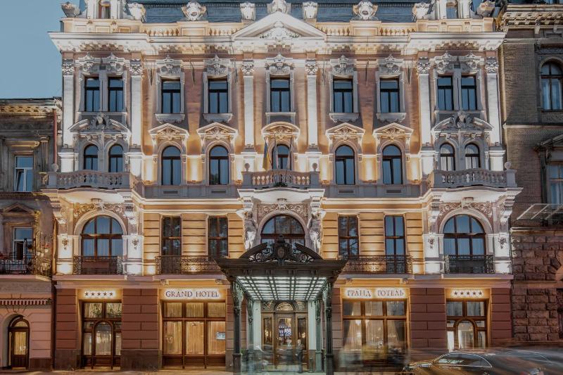 Grand Hotel Lviv Casino & Spa - image 1
