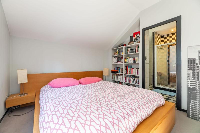 Large fully renovated 250m house - image 10