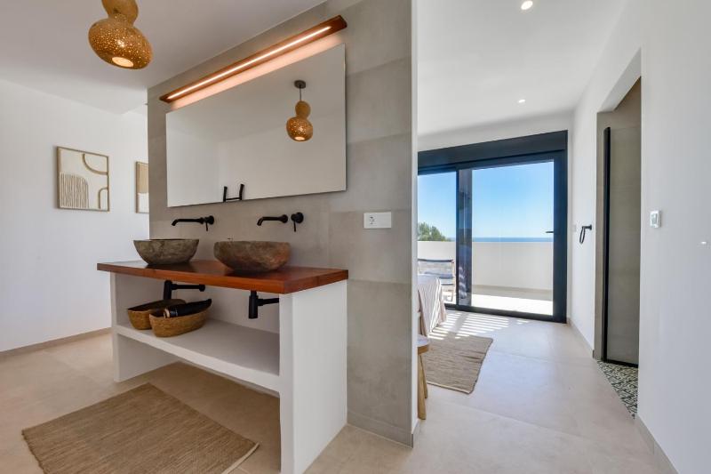 VILLA LUJO - By Almarina Villas - image 25