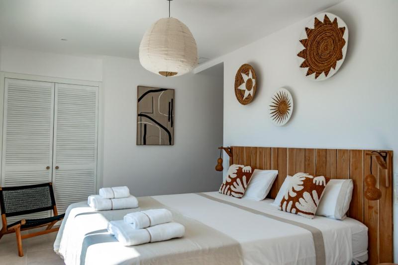 VILLA LUJO - By Almarina Villas - image 35