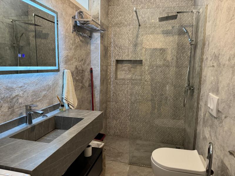 Lunara Apartment - image 5