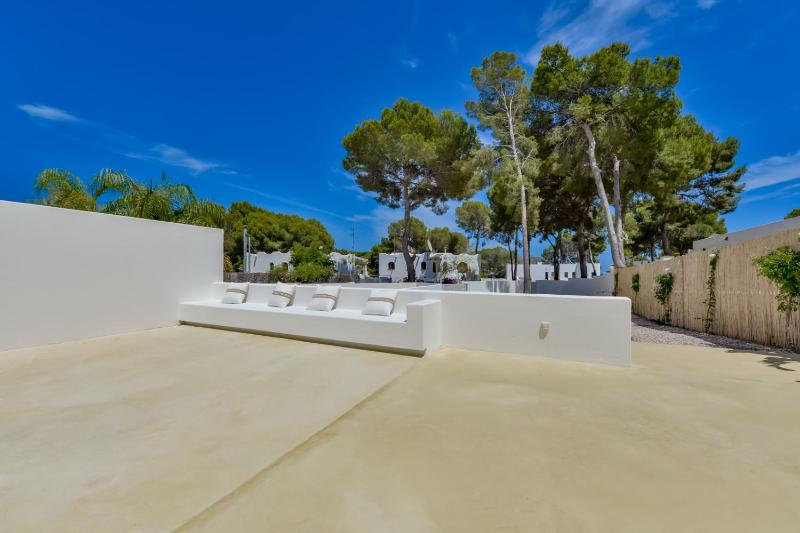 LA CALITA- By Almarina Villas - image 4