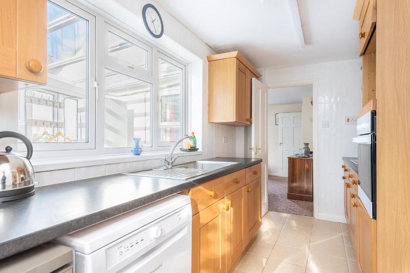 Clovelly Cottage - image 21