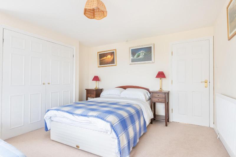 Clovelly Cottage - image 12