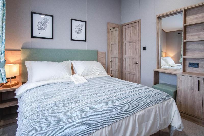 Carn Springs Lodge - 3 Bed - Devonshire Dr - Tenby - image 12