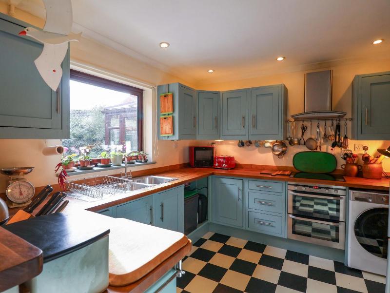 17 Demesne Gardens - image 15