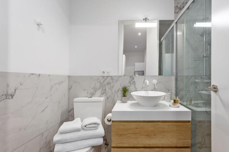 Cozy 1BR Retreat Steps from Sol Santa Ana - image 9