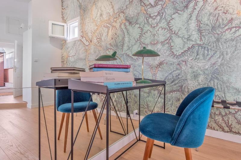 Charming Apartment with Terrace in Salamanca - image 14