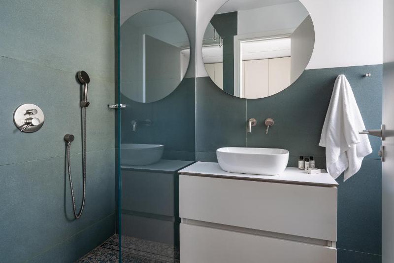 Cozy luxury 1-bedroom in Nicosia’s heart - image 8