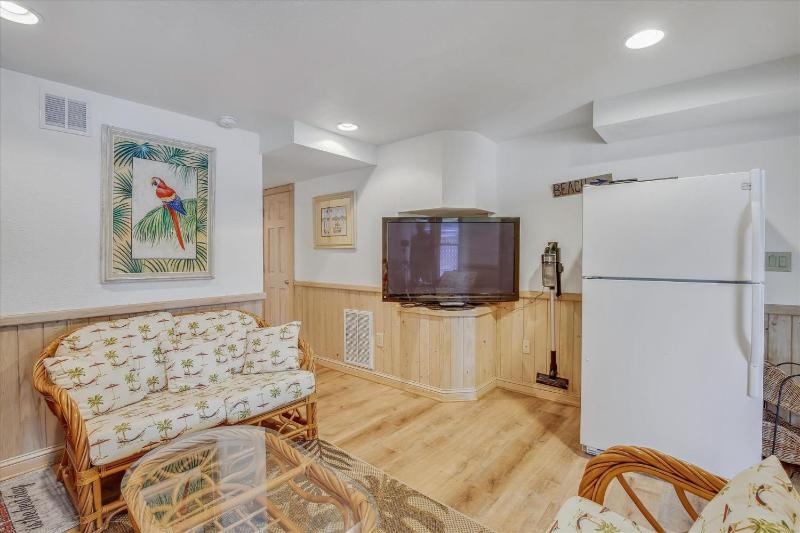 1067 - Easy Street - image 14