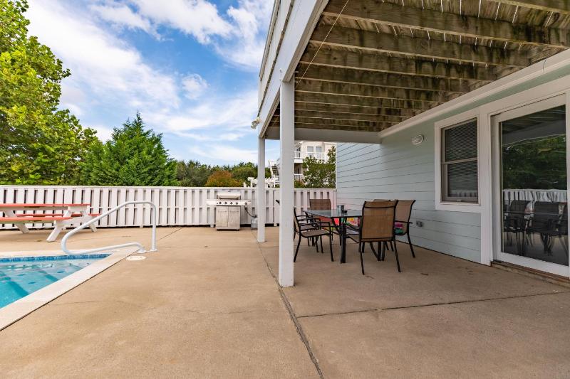 1521 - A Summer Place - image 13