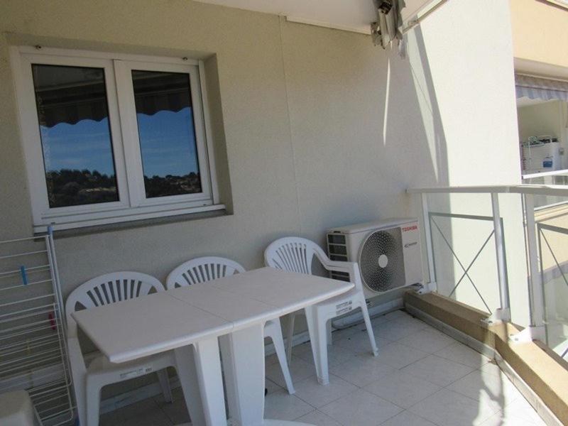 Appartement calme au cœur de Cavalaire climatisé avec terrasse parking et toutes commodités - FR-1-100-233 - image 8