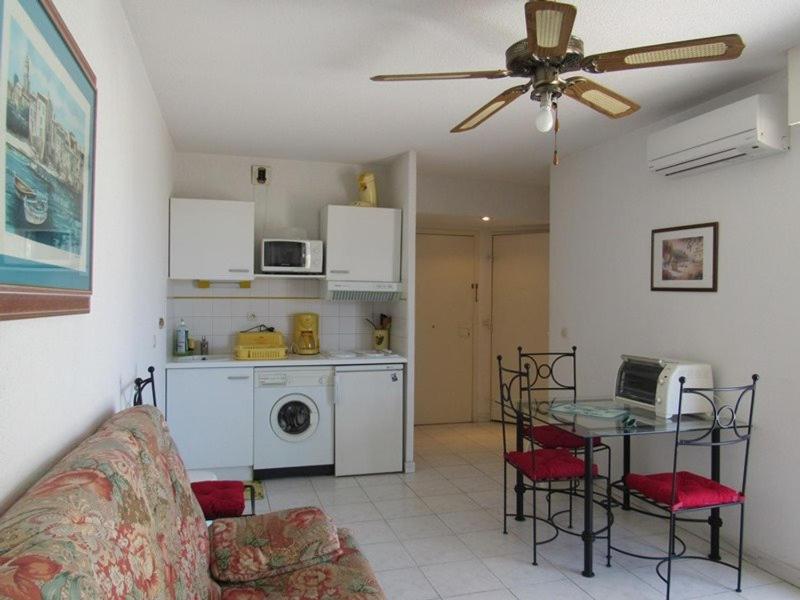 Appartement calme au cœur de Cavalaire climatisé avec terrasse parking et toutes commodités - FR-1-100-233 - image 12
