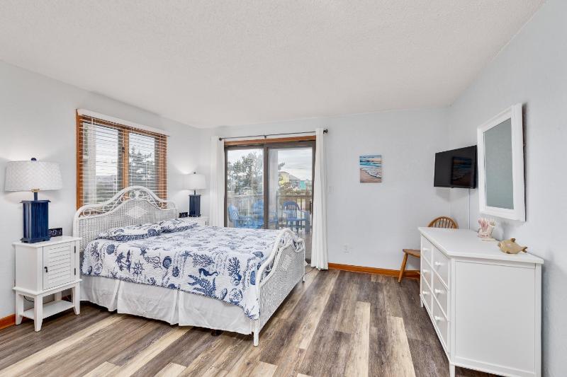 5607 - Dancing Dunes (formerly Heron Cove 101N) - image 10