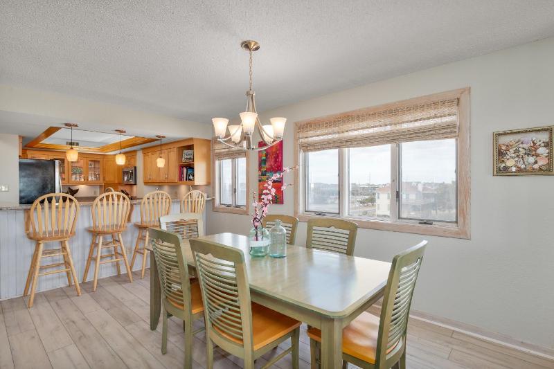 5604 - Seaside Retreat - image 11