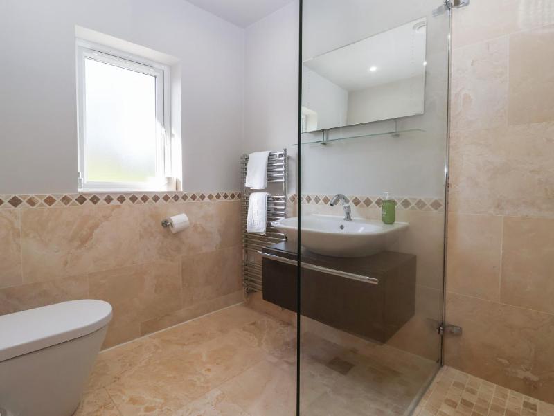 Johns Cottage - image 41