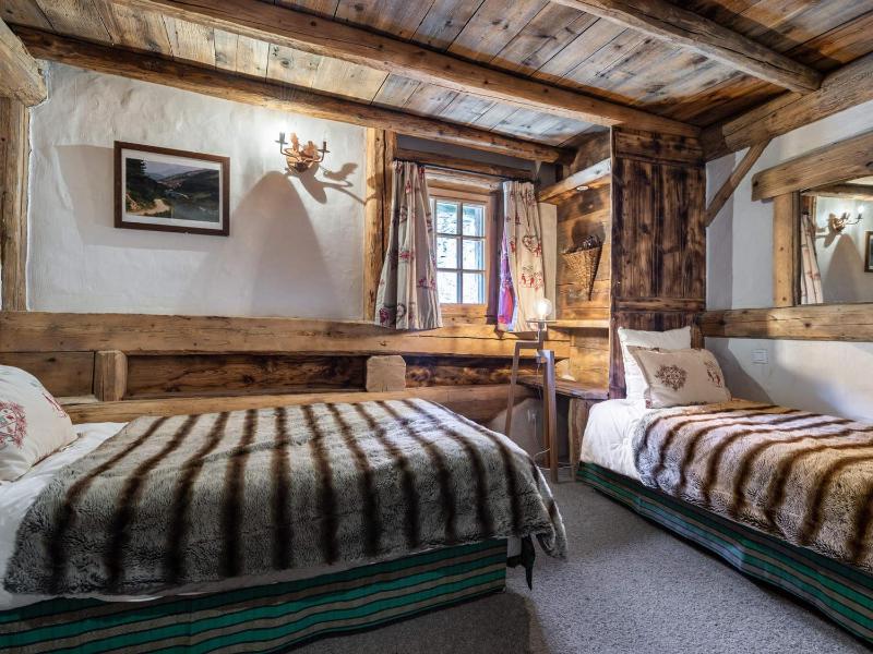 Chalet authentique avec jacuzzi sauna et parking pour 12 personnes - FR-1-566-8 - image 16