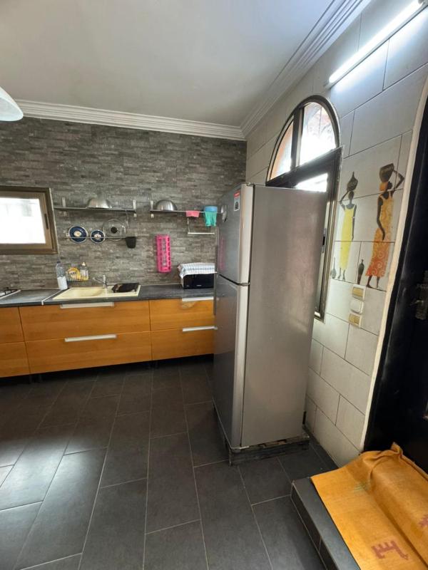 Maison meuble de luxe trois chambres salon - image 6