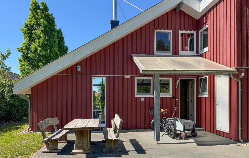 Cozy Home In Rechlin With Wifi - image 32