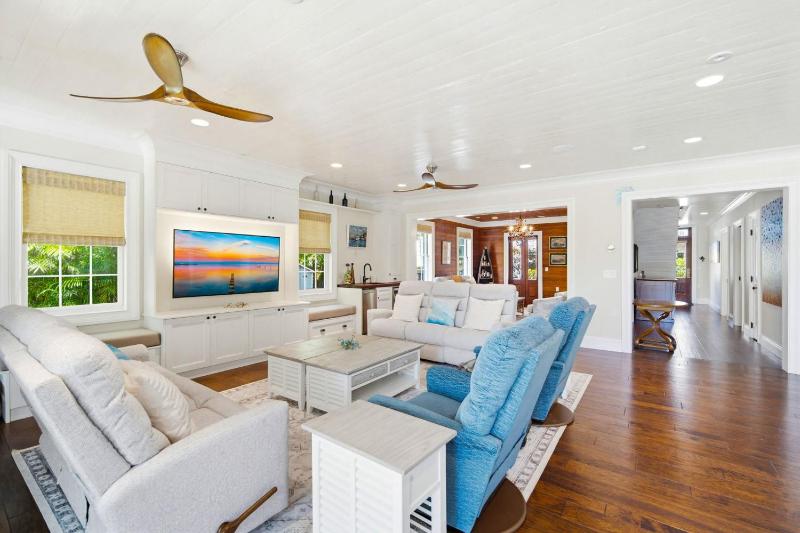 Luxury Residence in Old Town Key West w Pool - image 40