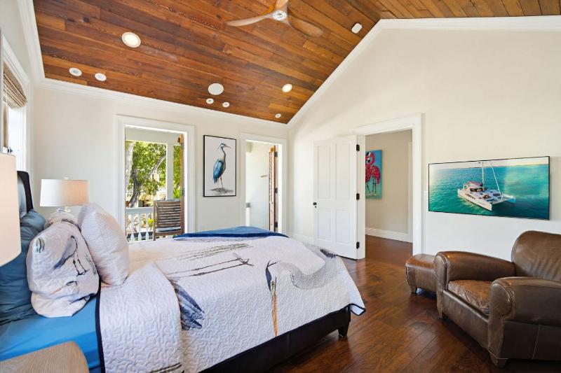 Luxury Residence in Old Town Key West w Pool - image 17