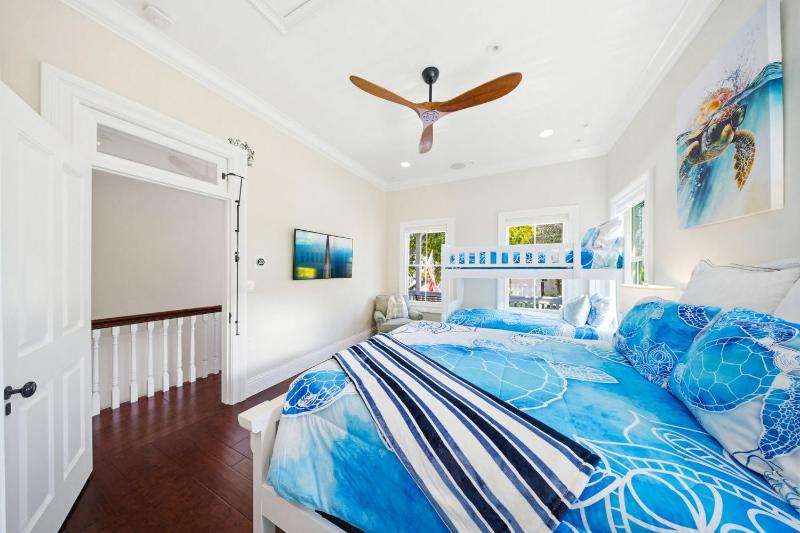 Luxury Residence in Old Town Key West w Pool - image 47
