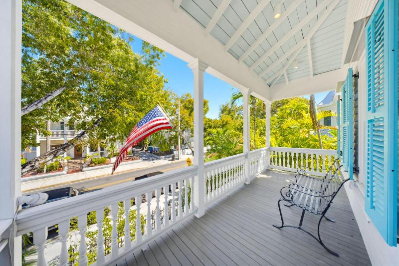 Luxury Residence in Old Town Key West w Pool - image 9