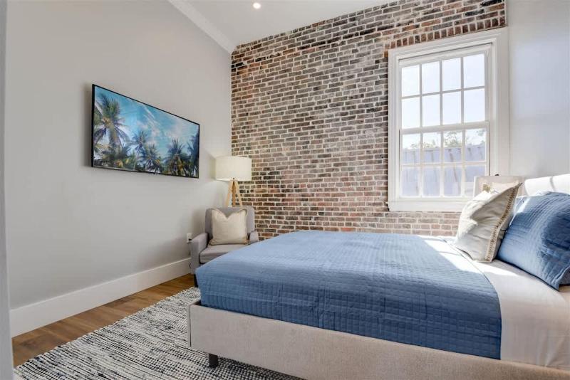 Harbor House Penthouse- B - image 14