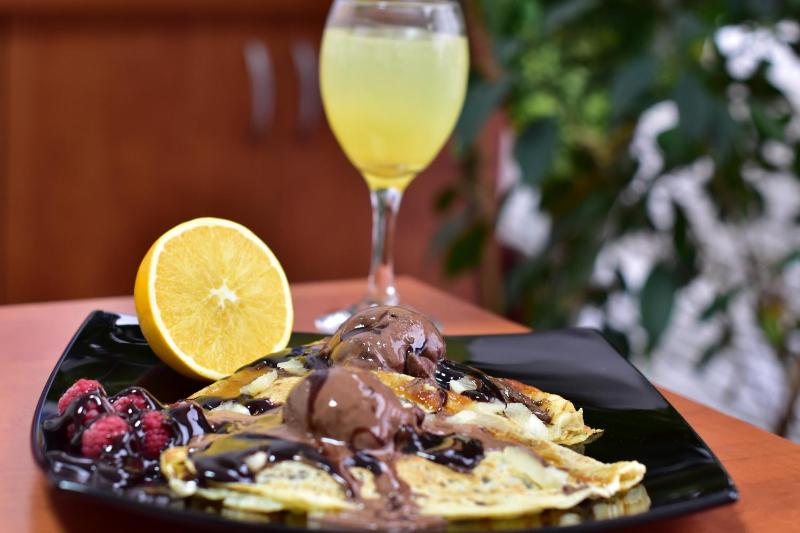 Deluxe Twin Room image 3