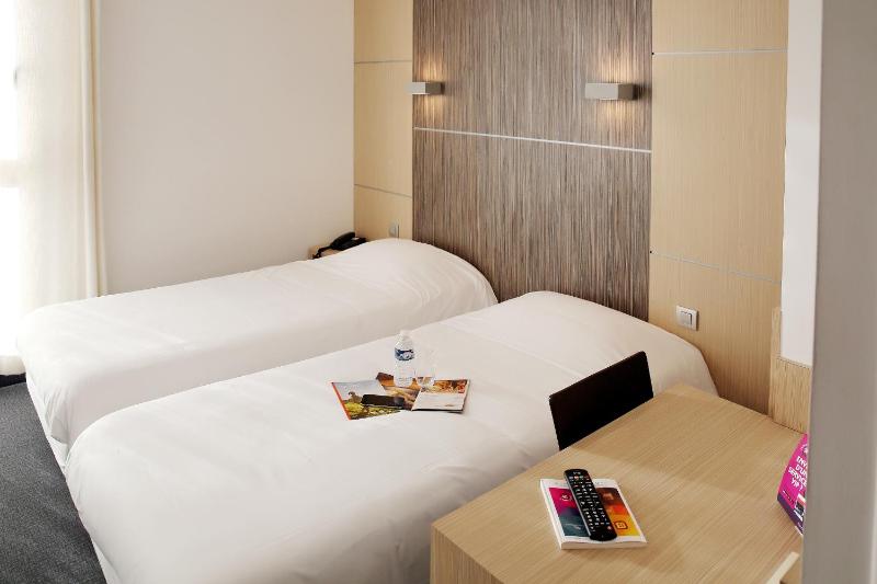 Family Two-Bedroom Suite image 2