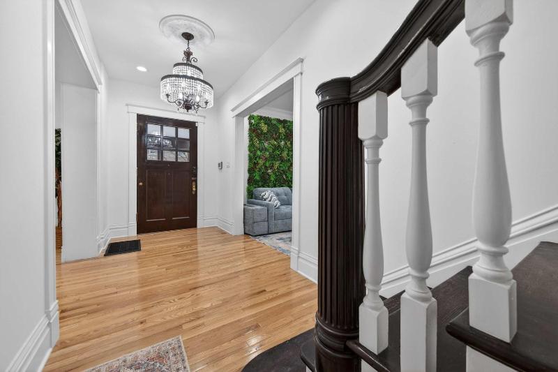 Cozy Central West End Home Near Downtown STL ABODEbucks - image 10