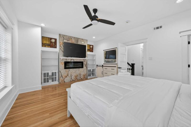 Cozy Central West End Home Near Downtown STL ABODEbucks - image 12