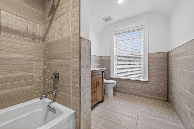 Cozy Central West End Home Near Downtown STL ABODEbucks - image 11