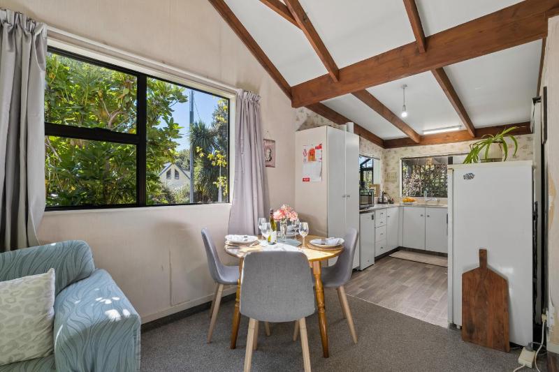 Ward Cottage - Wanaka Holiday Home - image 16