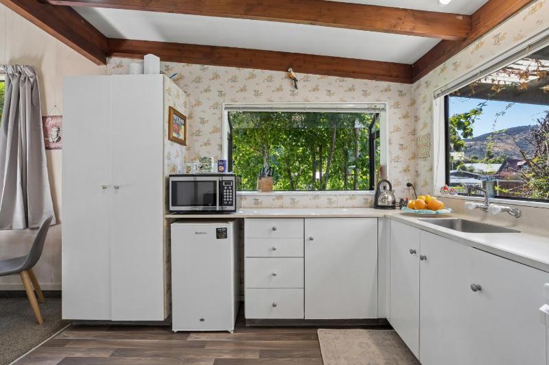 Ward Cottage - Wanaka Holiday Home - image 14