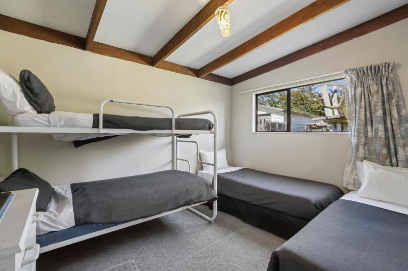 Ward Cottage - Wanaka Holiday Home - image 19