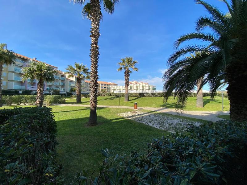 Studio à Saint-Cyprien – Accès plage piscine terrasse - FR-1-732-71 - image 2