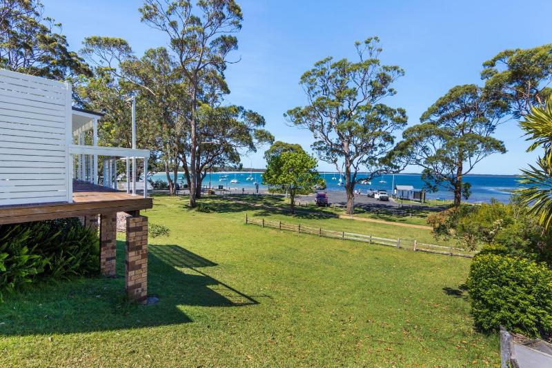The Bay House - Fireplace - Waterfront - image 21