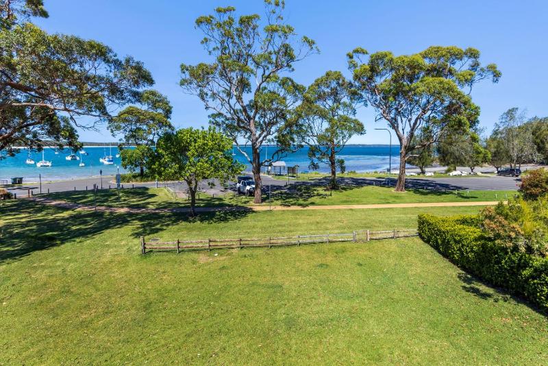The Bay House - Fireplace - Waterfront - image 14