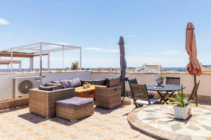 Bungalow Pink Al andalus - image 1